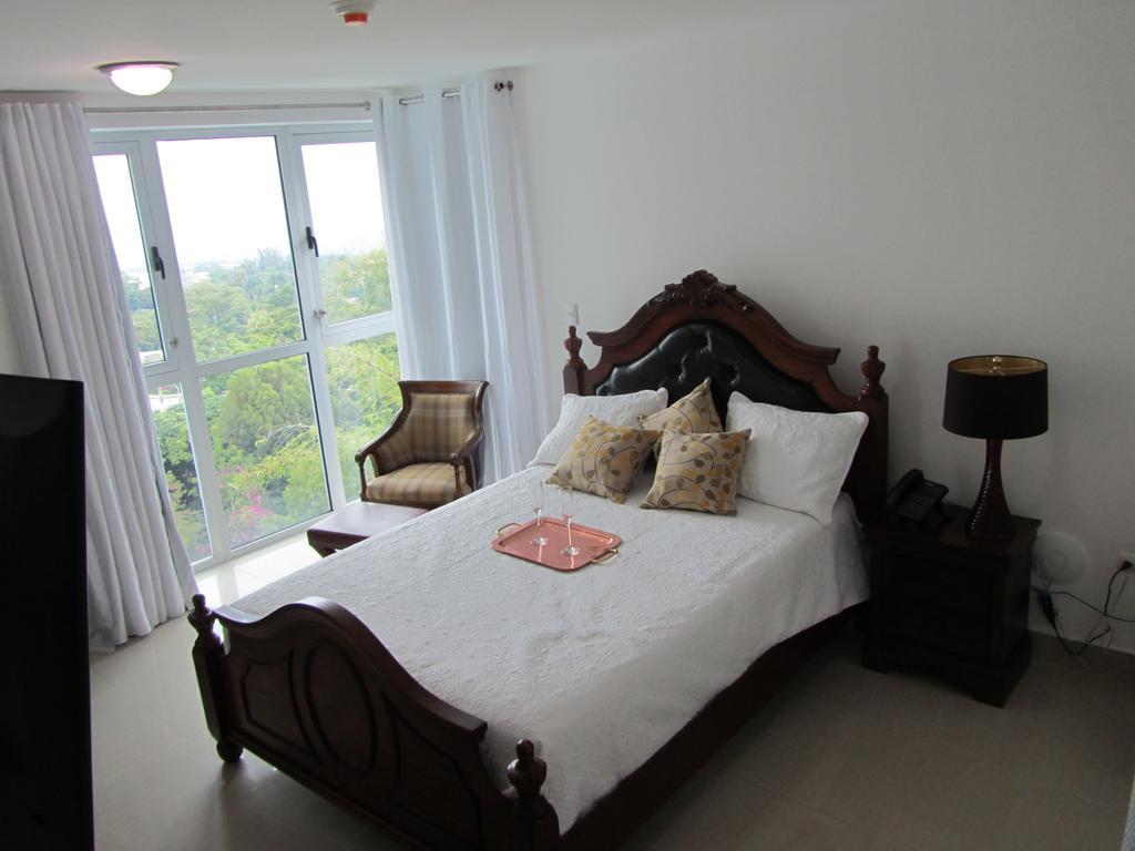 Gala Tower Condo & Hotel Petionville Exterior photo