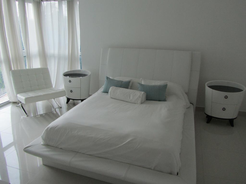 Gala Tower Condo & Hotel Petionville Exterior photo