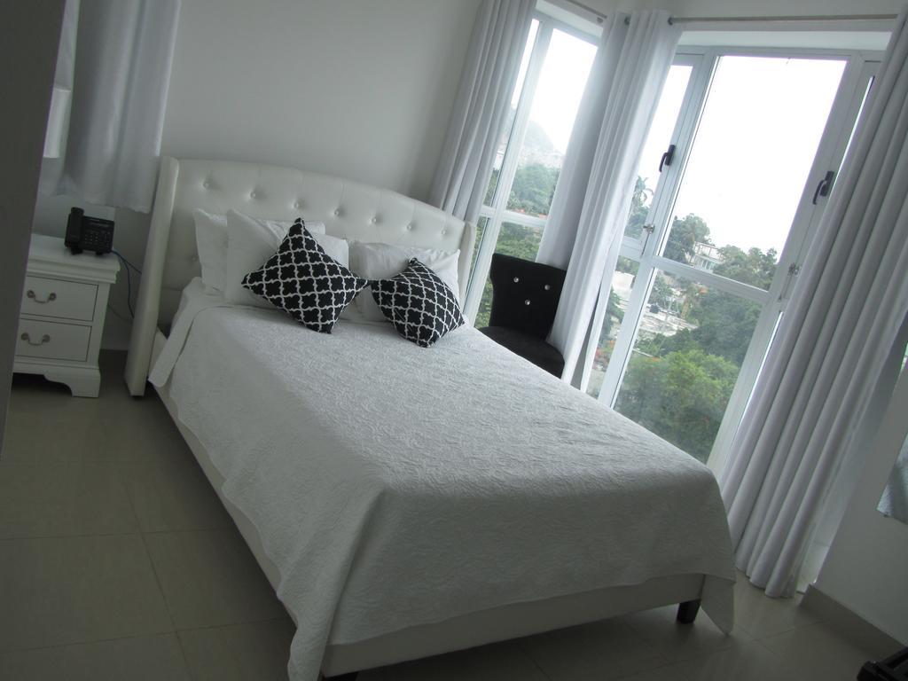Gala Tower Condo & Hotel Petionville Exterior photo