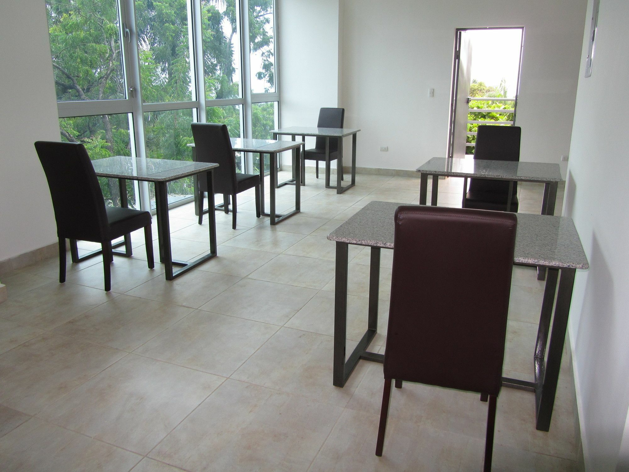 Gala Tower Condo & Hotel Petionville Exterior photo